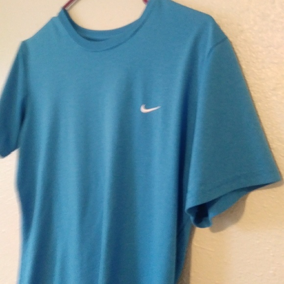 Nike Fit Dry T-Shirt - Picture 8 of 8